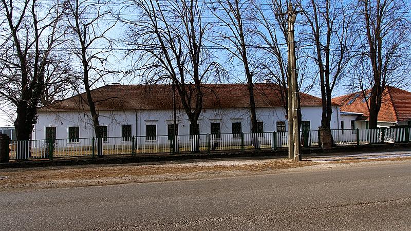 nemesgulacs-iskola